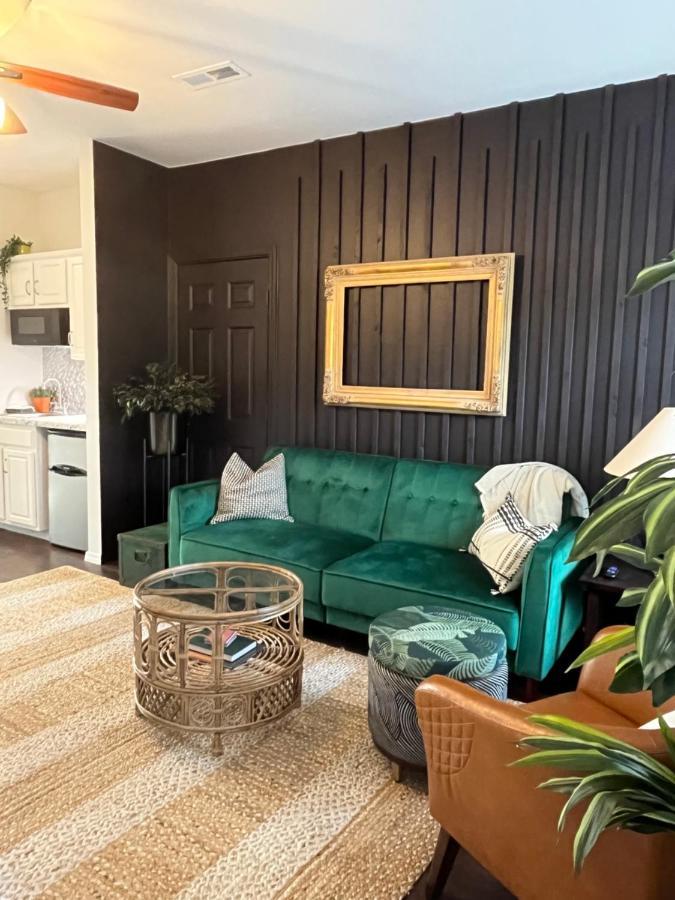 Appartement Couples Retreat Overlooking Golf Course *