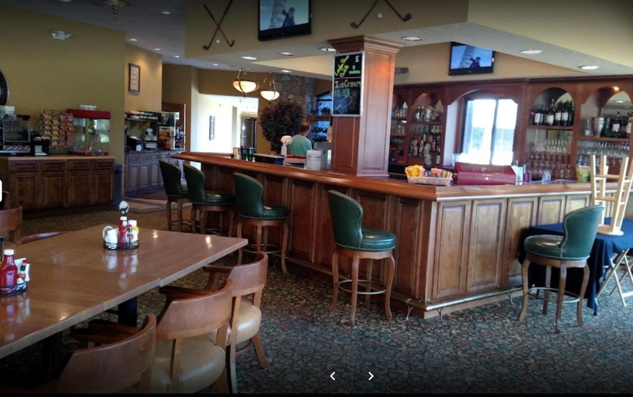 Couples Retreat Overlooking Golf Course