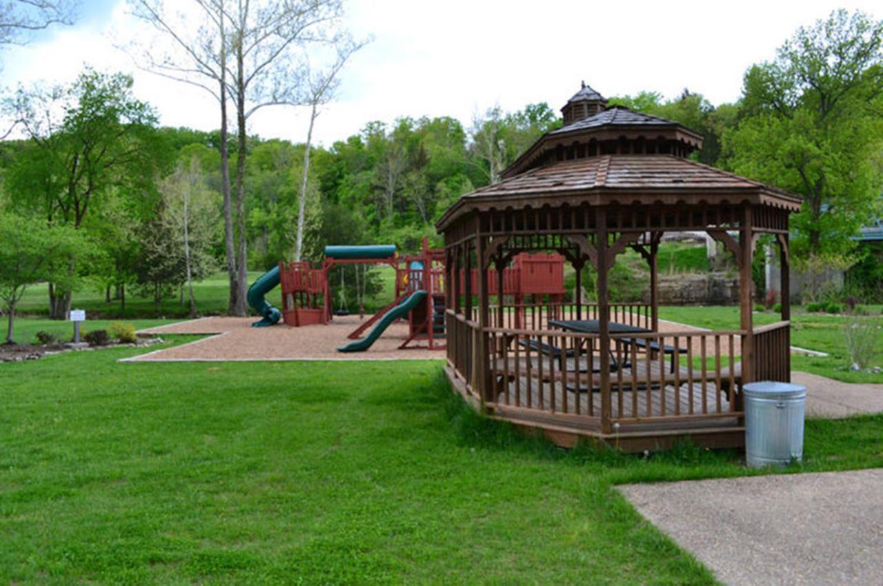 Appartement Couples Retreat Overlooking Golf Course Branson West
