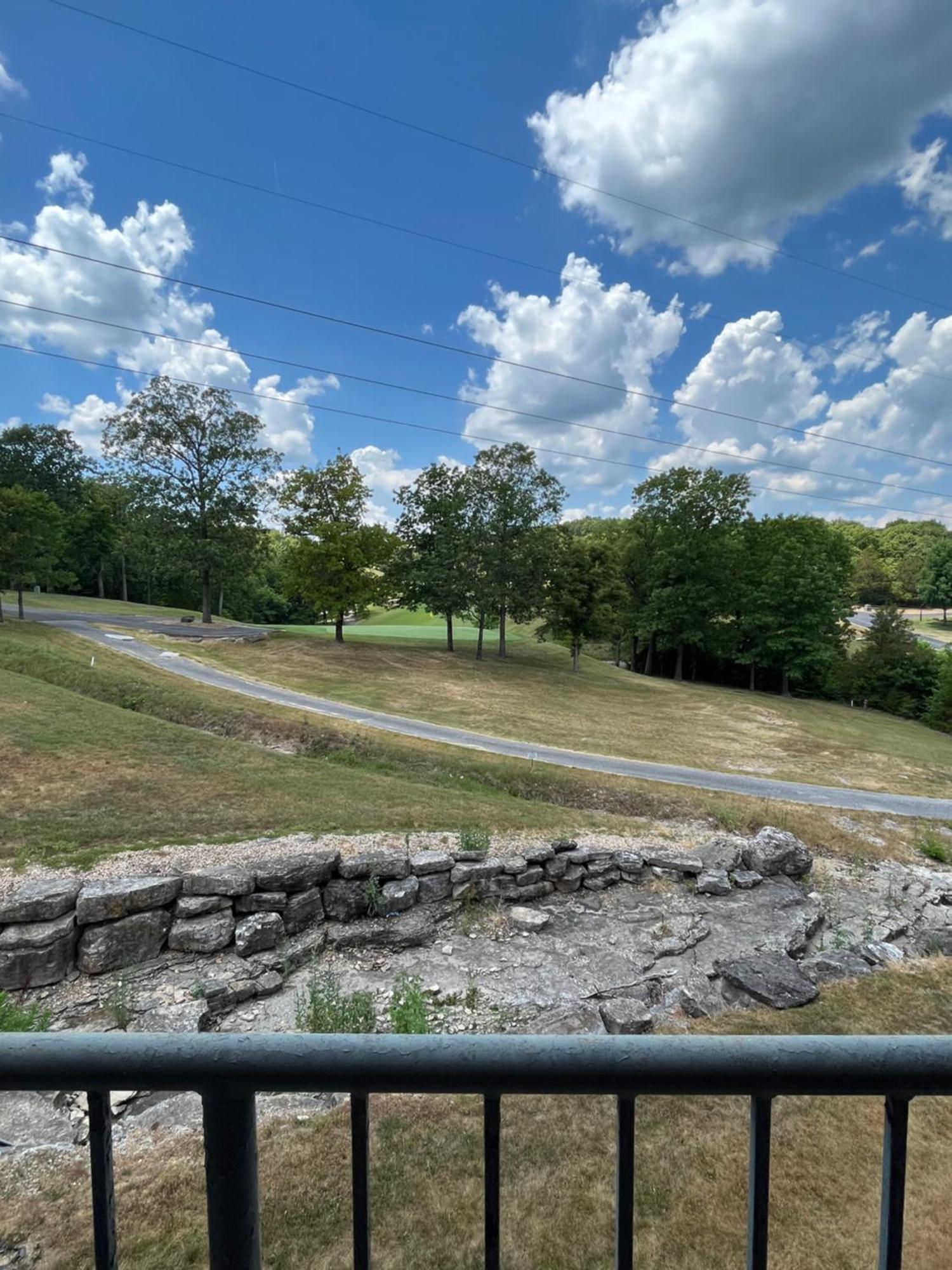 Couples Retreat Overlooking Golf Course Branson West