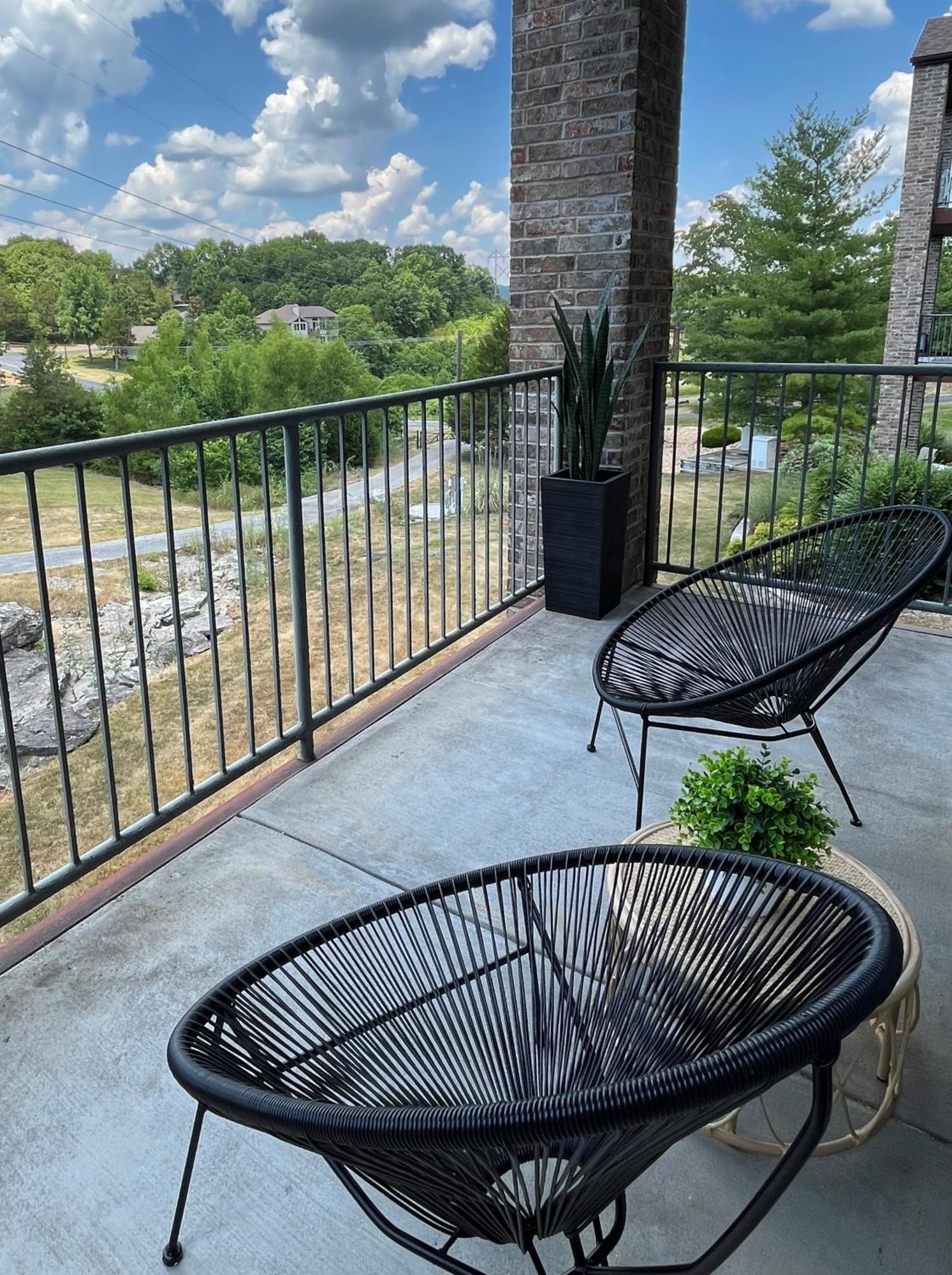 Couples Retreat Overlooking Golf Course